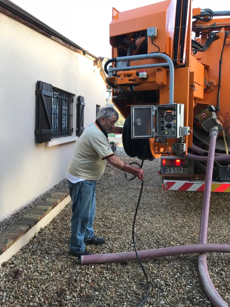 Vidange Bouvier - Spécialiste de l'entretien des systèmes d'assainissement et de canalisation dans l’Eure et la Seine-Maritime depuis 1964